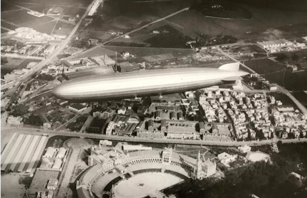 Primer Zeppelin El Graf Zeppelin sobre Sevilla | Acuartelamiento Aéreo de Tablada