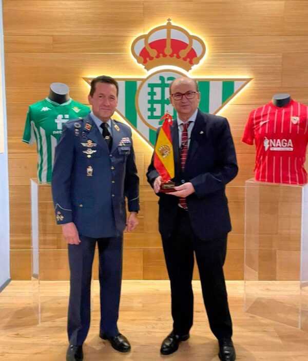 Reconocimiento De Tablada A Los Dos Equipos De Futbol De La Ciudad Con Motivo Del Centenario Tablada Centenaria Aviación - Reconocimiento De Tablada A Los Dos Equipos De Futbol De La Ciudad Con Motivo Del Centenario
