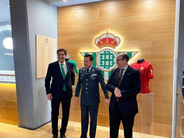 Reconocimiento De Tablada A Los Dos Equipos De Futbol De La Ciudad Con Motivo Del Centenario Tablada Centenaria Aviación - Reconocimiento De Tablada A Los Dos Equipos De Futbol De La Ciudad Con Motivo Del Centenario
