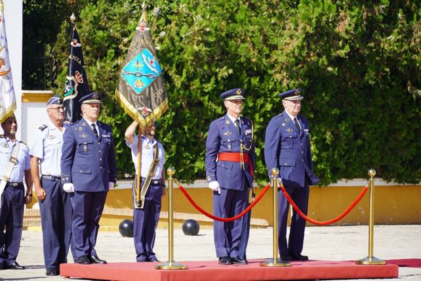 Tablada Acoge El Relevo De Mando Y La Toma De Posesion Del Nuevo Coronel Jefe De La Maestranza Aerea De Sevilla Maese Tablada Centenaria Aviación - Tablada Acoge El Relevo De Mando Y La Toma De Posesion Del Nuevo Coronel Jefe De La Maestranza Aerea De Sevilla Maese