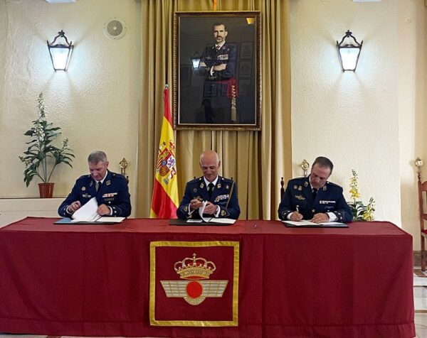Tablada Acoge El Relevo De Mando Y La Toma De Posesion Del Nuevo Coronel Jefe De La Maestranza Aerea De Sevilla Maese Tablada Centenaria Aviación - Tablada Acoge El Relevo De Mando Y La Toma De Posesion Del Nuevo Coronel Jefe De La Maestranza Aerea De Sevilla Maese
